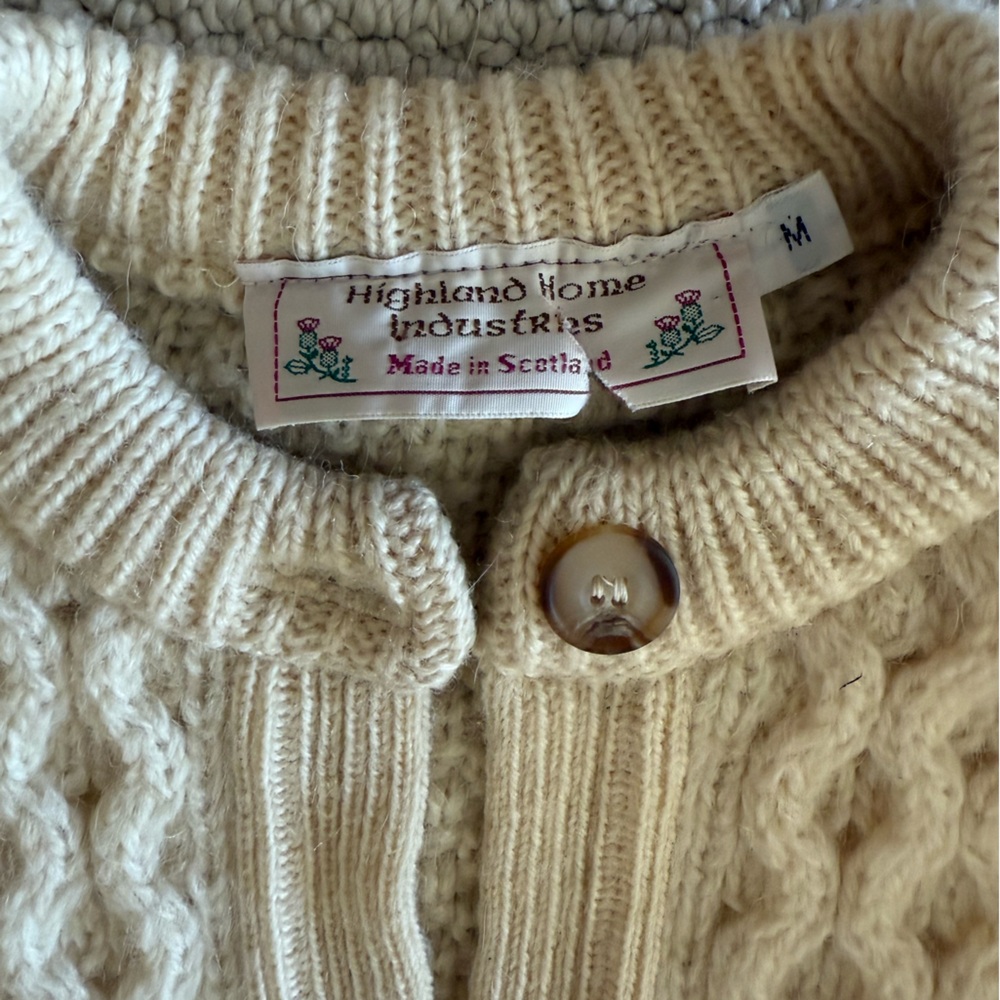Vintage Women's Cream Cable wool Knit Sweater - Picture 2 of 4
